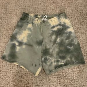 By Egreis Kai Short [Green Tie Dye]